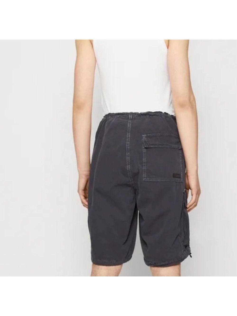 BDG Urban Outfitters Baggy Tech Longline Cargo Shorts Oversized Fit 30W NWT - Picture 2 of 12